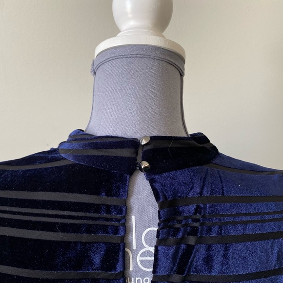 Guess cold shoulder choker neck blue/black velvet striped dress Size 8 - Picture 7 of 12